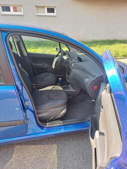 Citroen c3 1.1 44kw benzín - 4