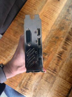GIGABYTE GTX 1080 Ti Gaming OC 11g - 4