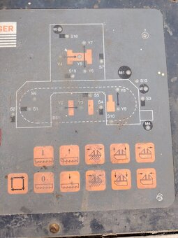 Prodám pásovou pilu na kov Behringer - 4