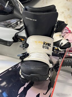 Prodám snowboard včetně vázání a bot - 4