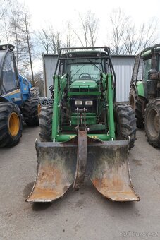 Traktor John Deere s lesnickou nástavbou - 4