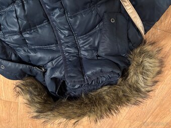 Dámská zimní péřovka, podzimní bunda a kabelka - 4