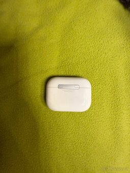 Apple AirPods Pro 3 - 4