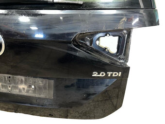 Páté dveře černá metalíza LC9X VW Touran 5T r.v. 2016 - 4