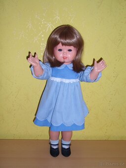 Stará značená panenka v původních šatech a botách - 4