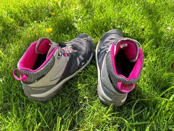 Turisticke kotnickove boty Queshua, vel.32 a 36 - 4