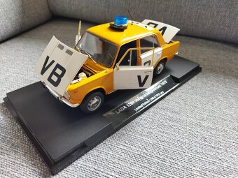 Lada 1200 Veřejná bezpečnost 1978 1:18 limited 1012 foxtoys - 4