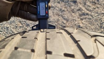 Letní pneu 255/40/19 Pirelli - 4