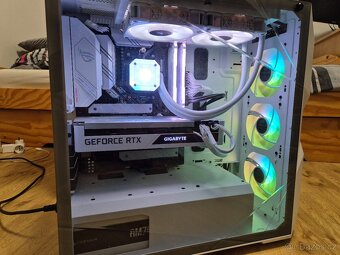 Pc s RTX 3070 a Ryzen 5 5600 - 4
