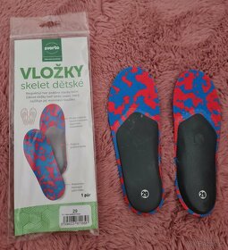 NOVÉ vložky skelet dětské vel. 29 - 1 pár + zdarma trepky - 4