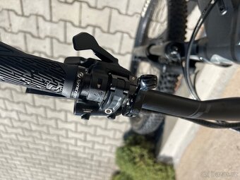 ELEKTO KOLO SCOTT STRIKE 930 CELOODPRUZENE VELIKOST L - 4
