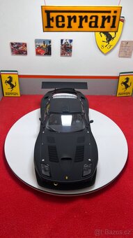 Ferrari 575 GTC 1:18 Kyosho - 4