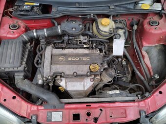Prodám Opel Corsa B, 1, 2 16ti ventil, benzín, manuál - 4