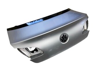 Páté dveře stříbrná metalíza LA7W VW Passat CC facelift 2013 - 4