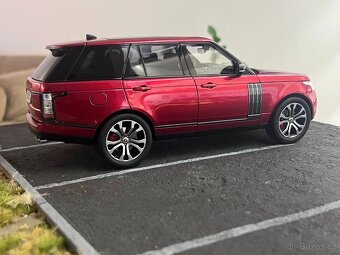 1:18 RANGE ROVER SV - Autobiography Dynamic - 4