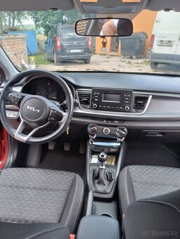 Kia Rio - 4