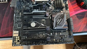 ASUS Z170 PRO GAMING/AURA + i7-6700K (4C/8T) - 4