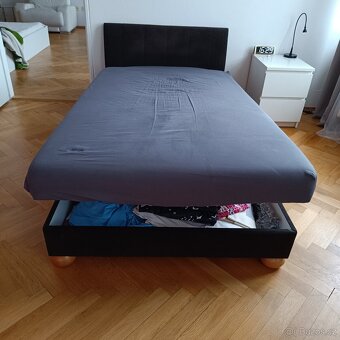 Postel s úložným prostorem. - 4