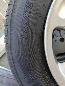 Kola Mercedes R15 - 4