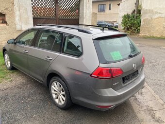 Volkswagen Golf - 4