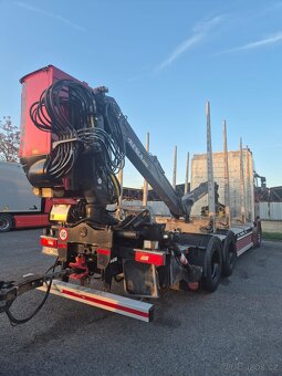 Scania S580 V8 6x4 s rukou (kabinka) na převoz dřeva - 4