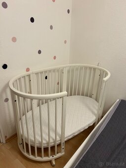 Stokke Sleepi Mini + Bed (V2) – postýlka 2v1, vč. matrací - 4