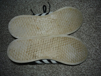 Černé tenisky zn. Adidas vel 37 1/3,stélka 23cm - 4