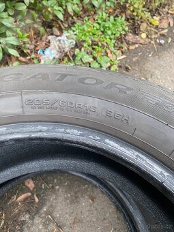 205/60 R16 96H Denica 2x6mm dot4523 zimní - 4