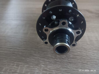 Novatec D902SB-B12-A4A-MS zadní náboj, 6 děr, 32 děr, 12x148 - 4