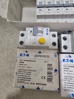 CYKY kabely 1,5 a 2,5 a jističe s chráničem - NOVÉ - 4