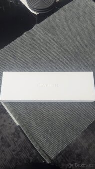 Prodám Apple Watch 11 - 4