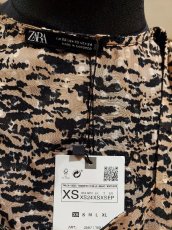 ZARA. Jarní šaty s dlouhým rukávem. - 4