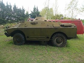 Predam plne pojazdné BRDM-2 je obojživelné obrnené vozidlo - 4