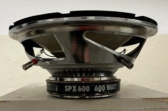 Subwoofer projekt s reproduktorem Voodoo a zesilovačem Toxic - 4