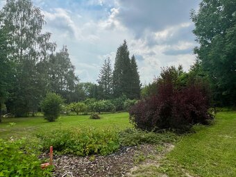 Pozemek v malebné obci 12 KM od ČL - 800 m2 - 4