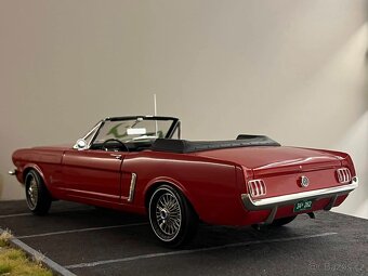 1:12 Ford Mustang 1/2 (1964) ERTL - 4