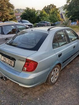 Hyundai Accent 1.5 CRDI - 4
