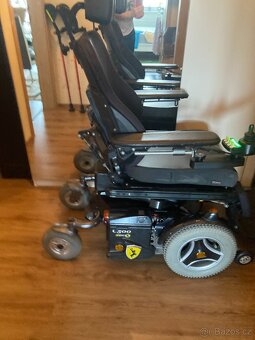 Prodám zánovní el. invalidní vozík Permobil C500 - 4