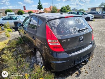 Hyundai i30 1.6crdi nepojízdné na ND jako celek - 4