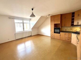 Pronájem bytu s garáží 3+kk, Dobříš - Západní ul. - 4