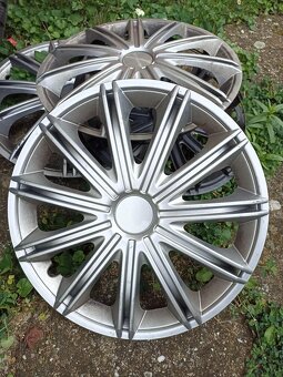 4 zimní pneumatiky 175/70 R14 s disky a poklicemi - 4