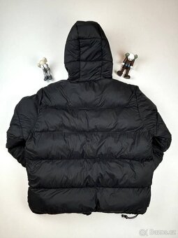 Černá péřová bunda Stüssy s kapucí.velikost M - 4