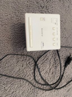Rádiobudík Sony - 4