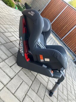 Autosedačka BRITAX RÖMER Safefix Plus 9-18kg - 4