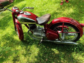 Jawa 250 pérák Zbrojovka - 4