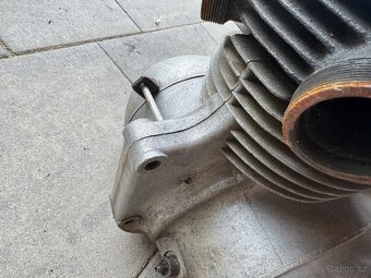 Motor Jawa 250 353 - 4