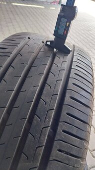 Prodám 2 x letní pneu Continental 235/55/18 - 4