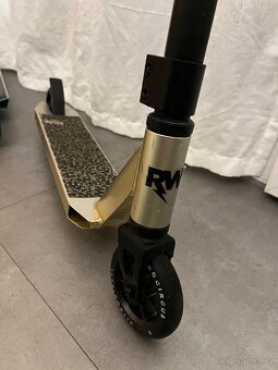 Freestyle koloběžky - Nitrocircus a koloběžka z Decathlonu - 4