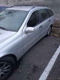 Mercedes Benz 220 cdi - 4