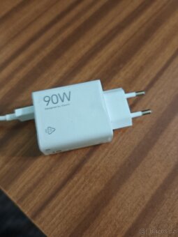 Prodám Honor Magic 6 Pro 12GB 512GB v dobré kvalitě. - 4